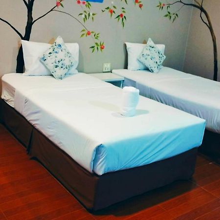Color Ville Hotel Sha Certified Sakon Nakhon Exterior photo