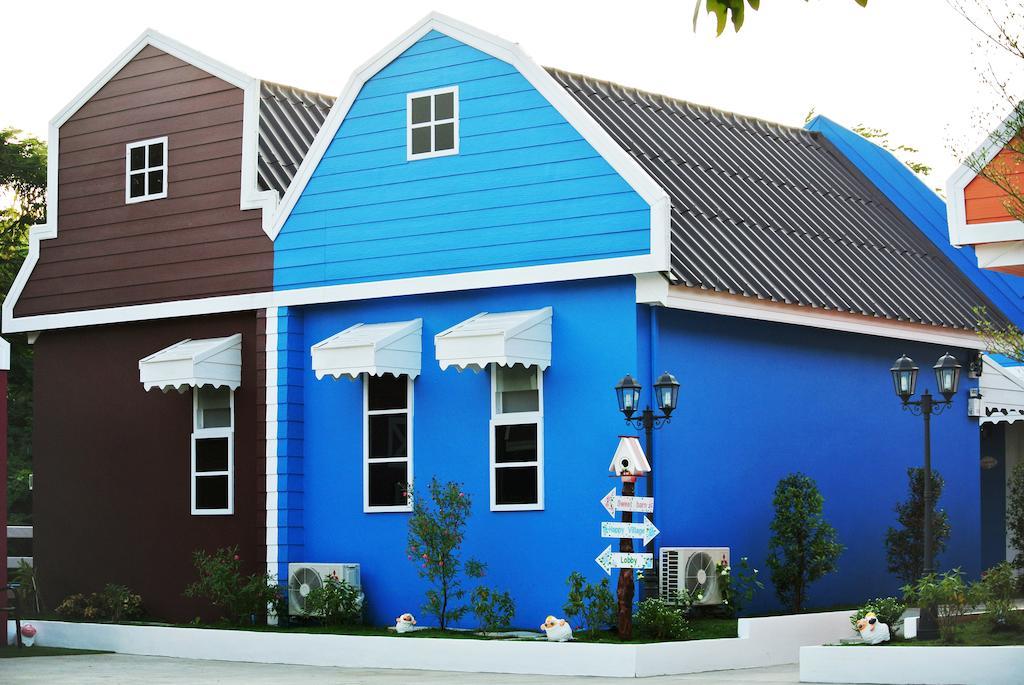 Color Ville Hotel Sha Certified Sakon Nakhon Exterior photo