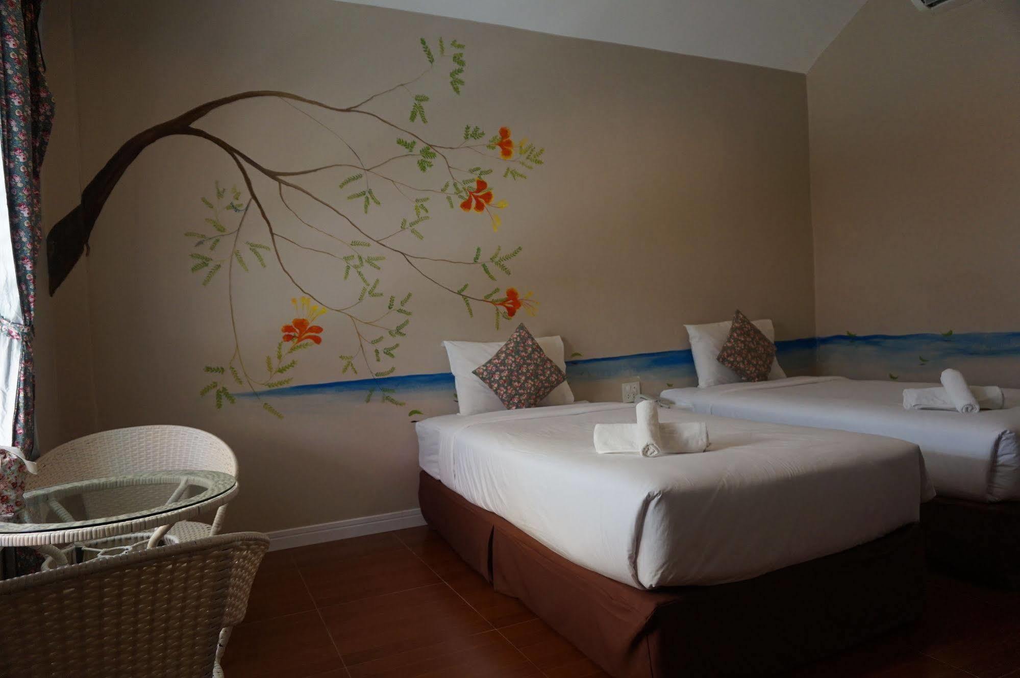 Color Ville Hotel Sha Certified Sakon Nakhon Exterior photo
