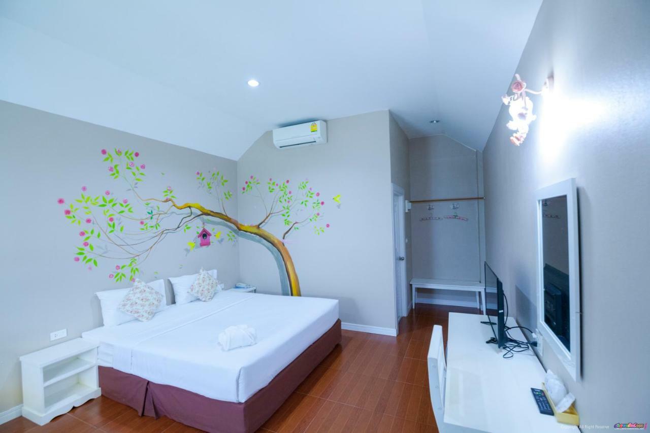 Color Ville Hotel Sha Certified Sakon Nakhon Exterior photo