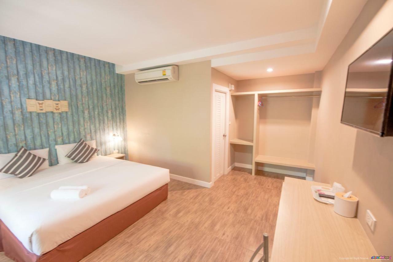 Color Ville Hotel Sha Certified Sakon Nakhon Exterior photo